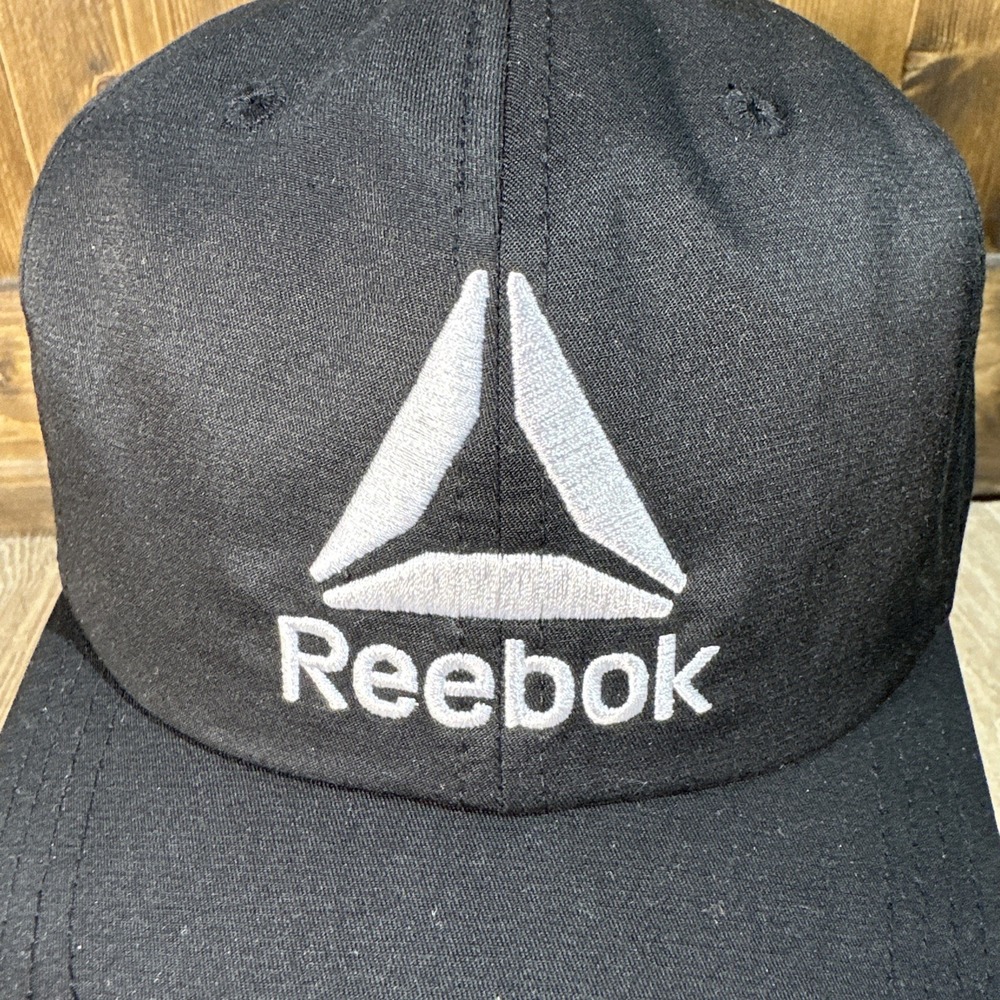 NWT Reebok Logo Hat Black Sport Baseball Cap One Size Most fit Strap Modern - Picture 8 of 12